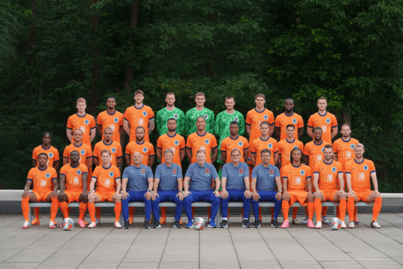 泪目,异国影院中,留学生齐声,金年会,金年会体育,JinNianHui,金年会体育官网